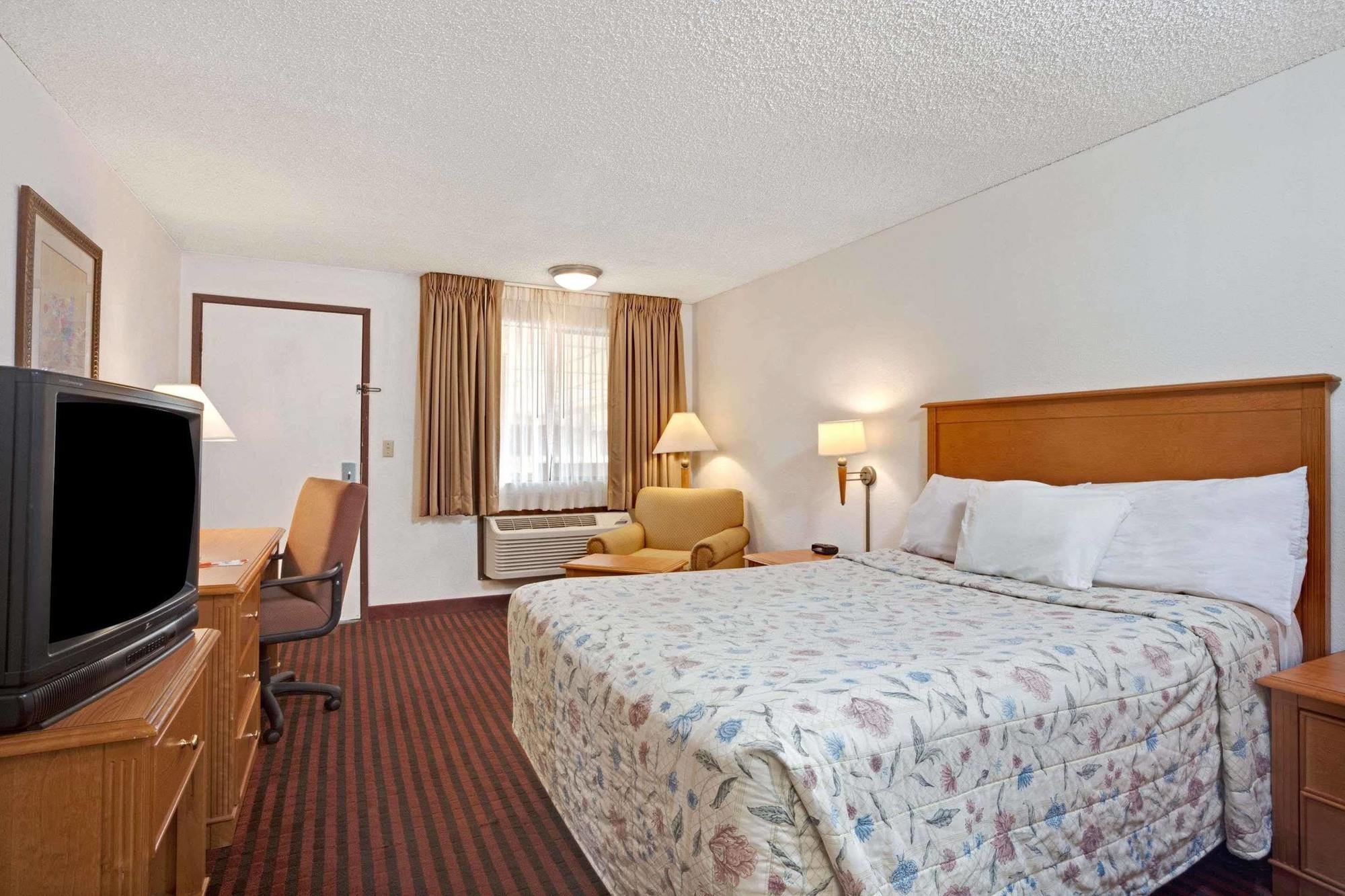 Econo Lodge Kent Exteriör bild