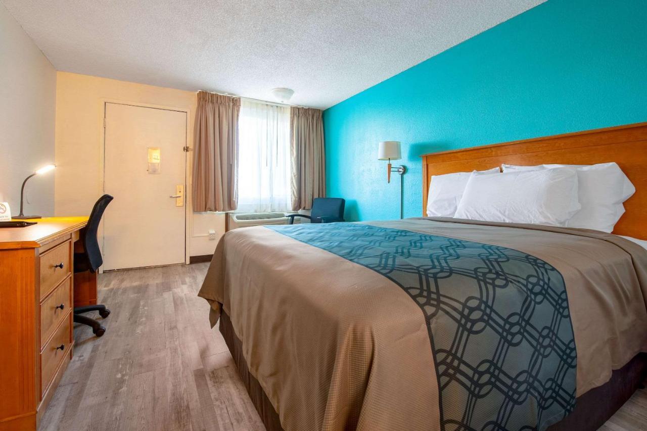 Econo Lodge Kent Exteriör bild