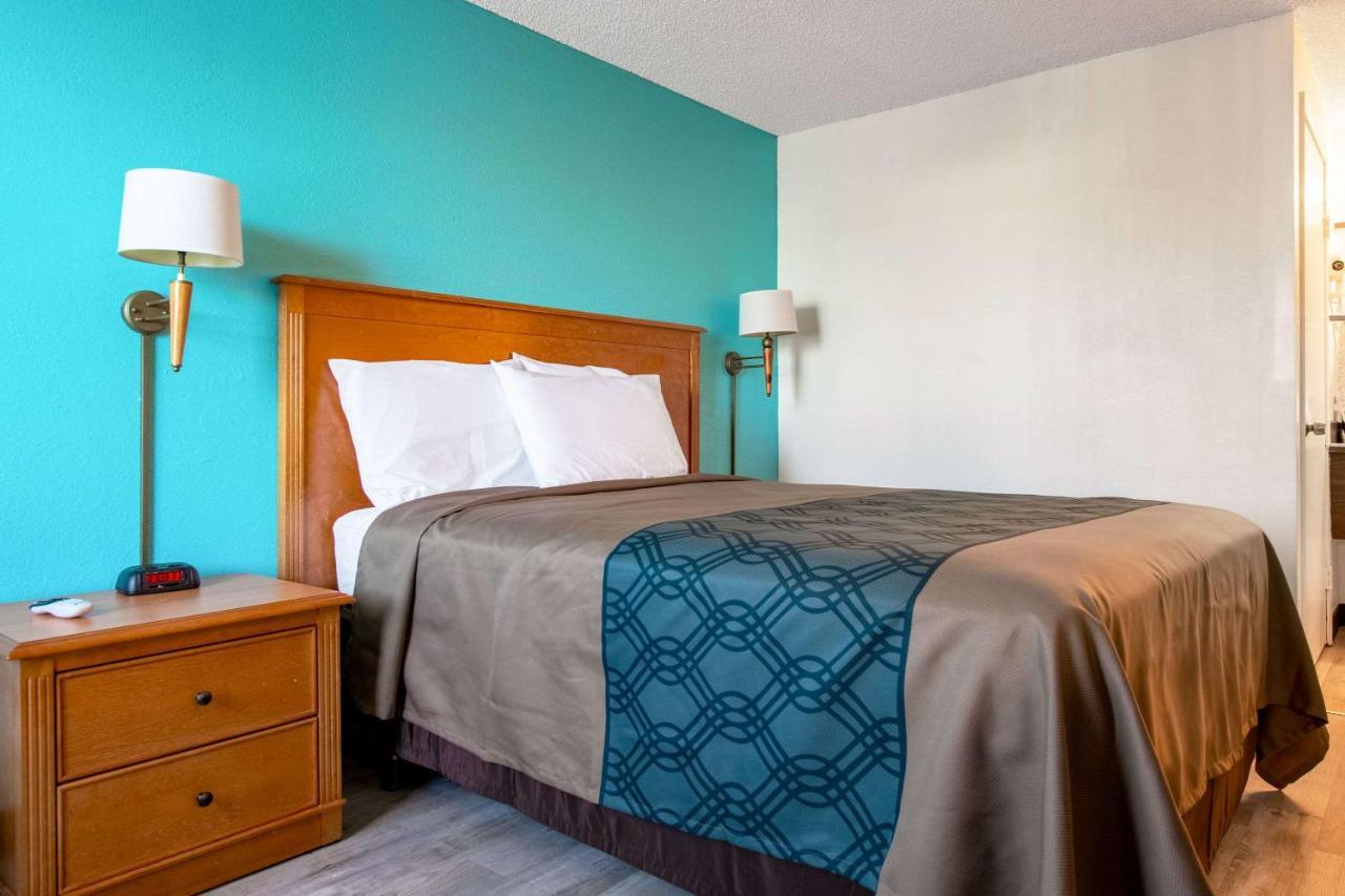 Econo Lodge Kent Exteriör bild
